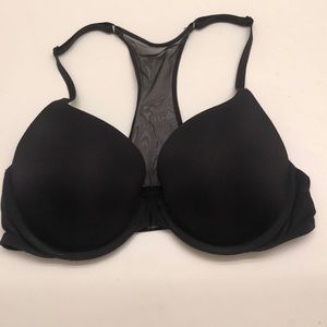 Victoria’s Secret front clasp push up bra